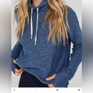 Offline by Aerie Sweatshirt Size M